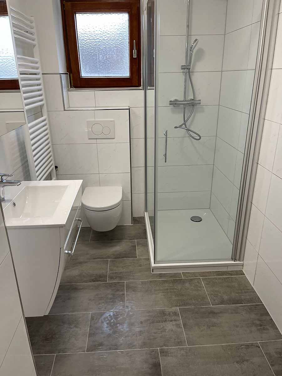 Ein neu renoviertes Bad